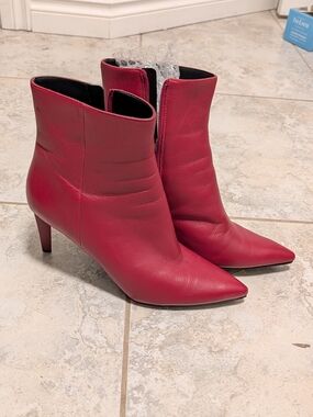 Kendall & Kylie Red Pointed-Toe Leather Ankle Boots NWT
